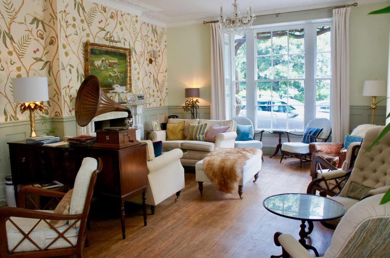Burleigh Court Hotel Страуд Екстер'єр фото
