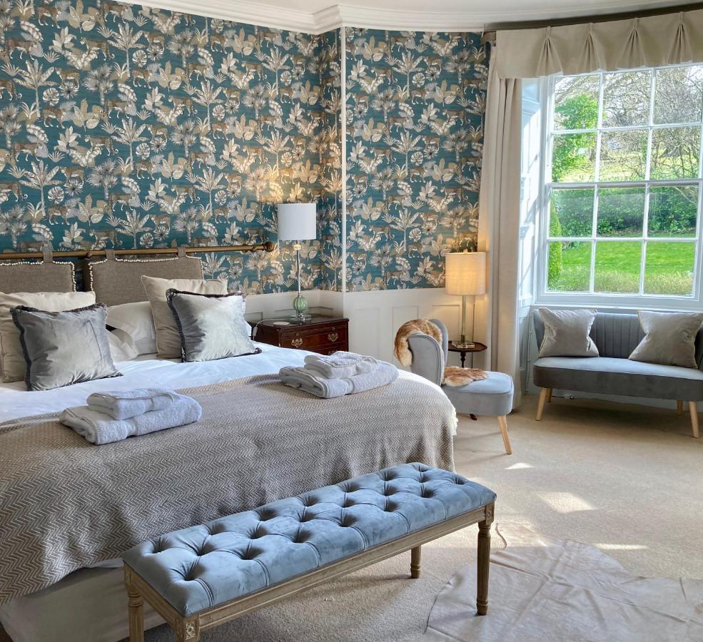 Burleigh Court Hotel Страуд Екстер'єр фото