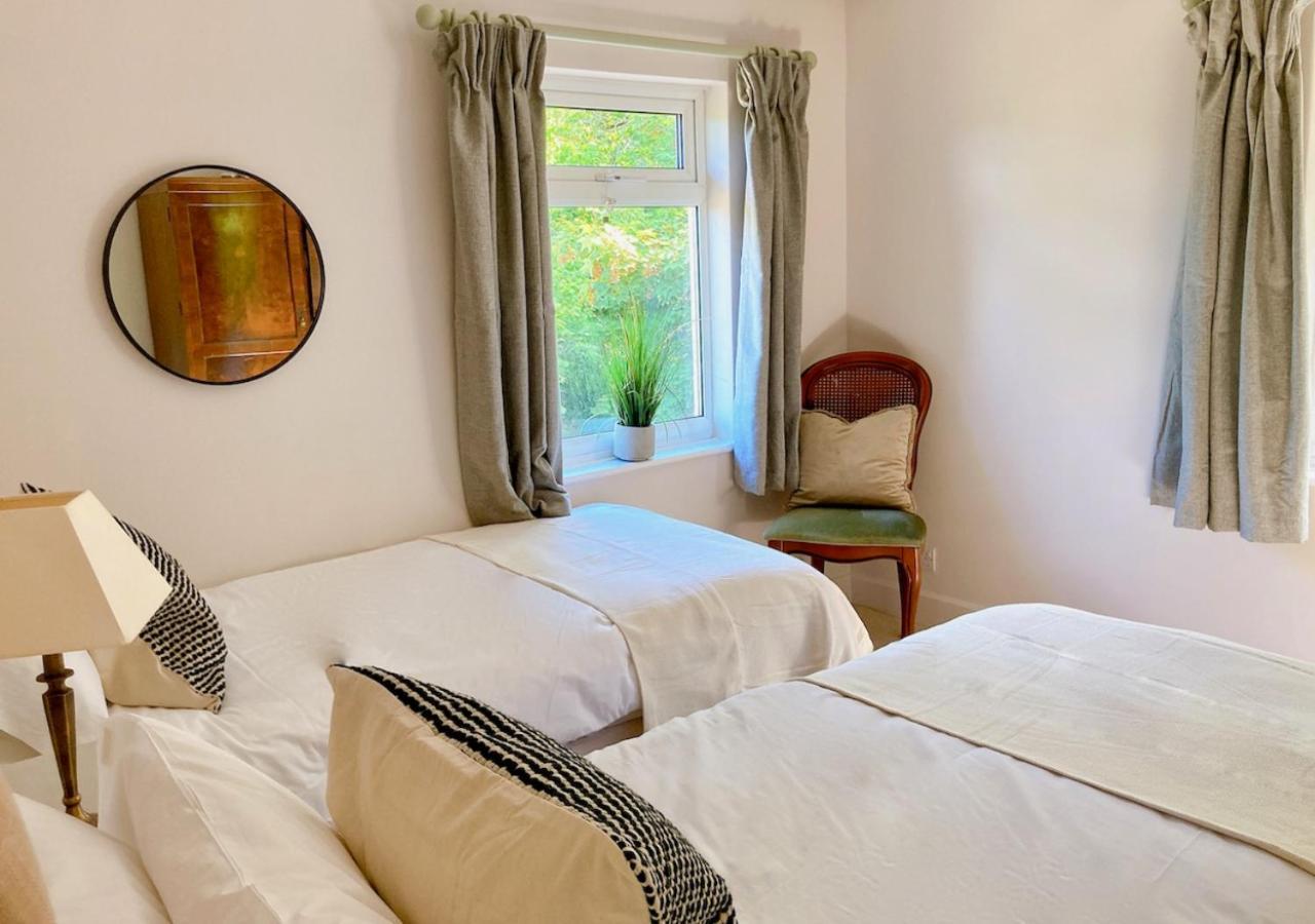 Burleigh Court Hotel Страуд Екстер'єр фото